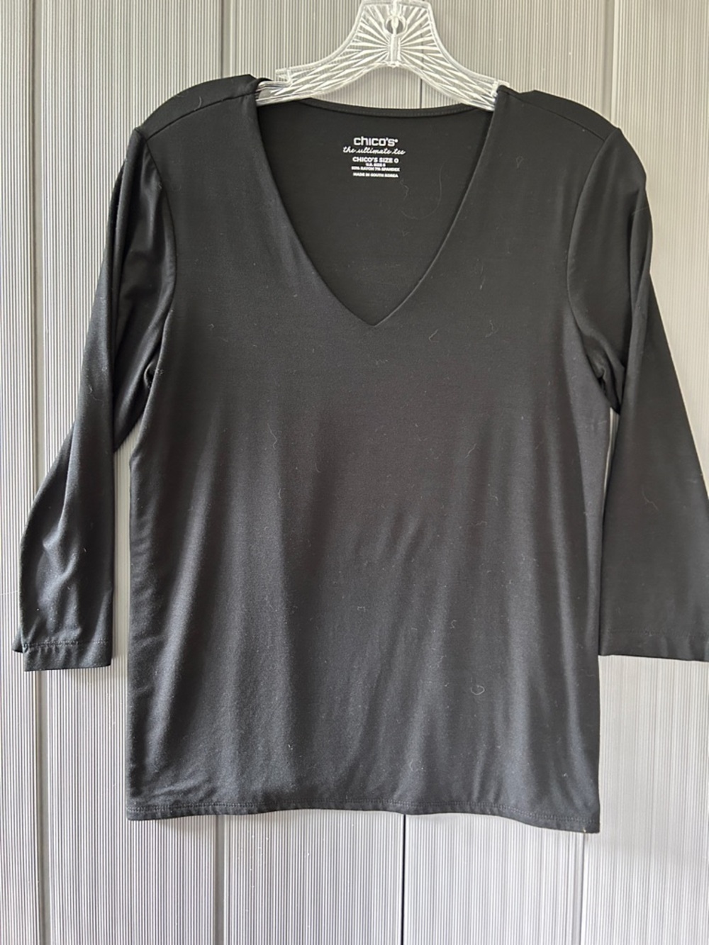 Chico's The Ultimate Tee in Black V-Neck 3/4 Sleeve Top